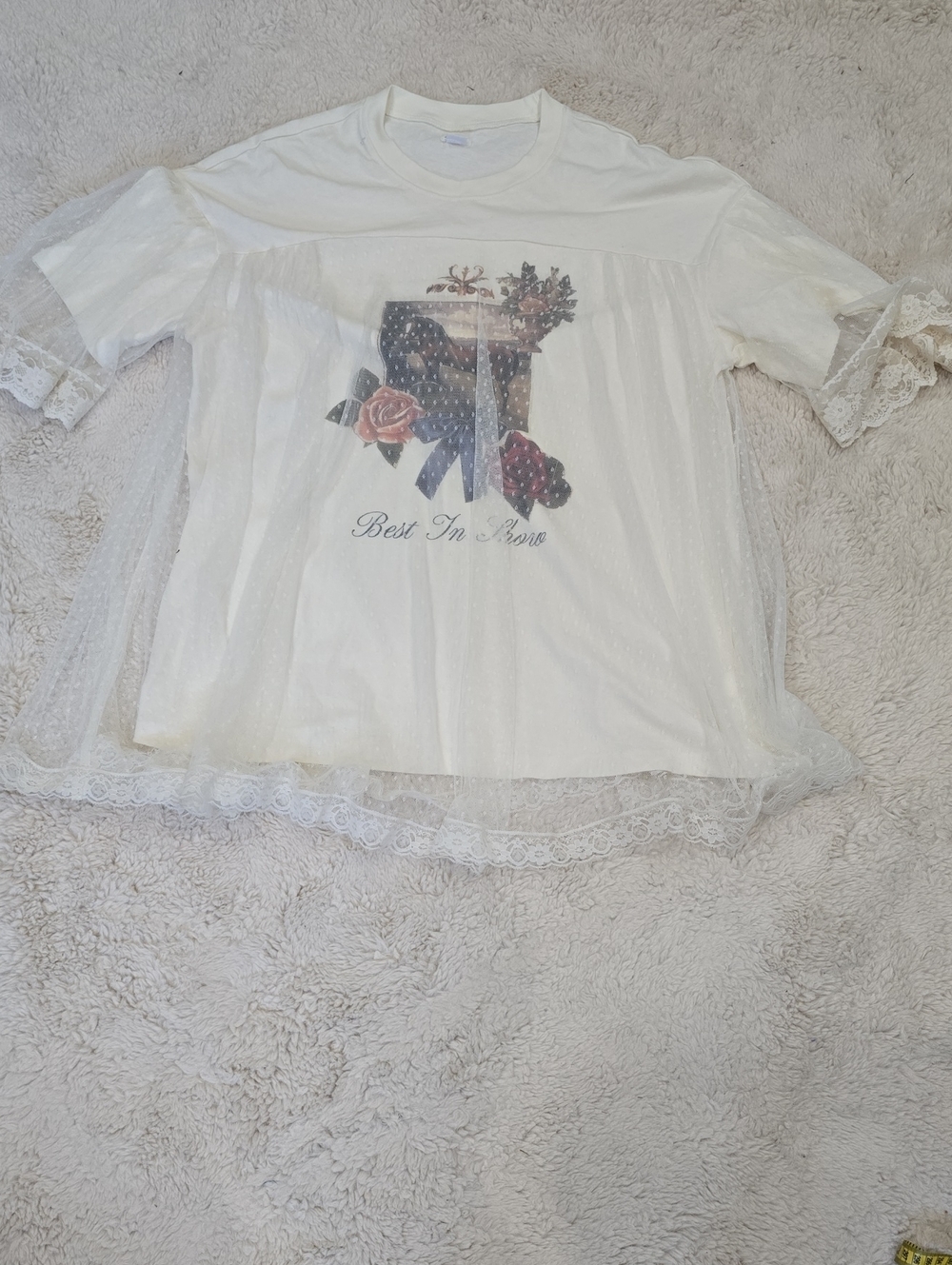Kimchi Blue White Lace-Trim Graphic Tee with Floral Bow